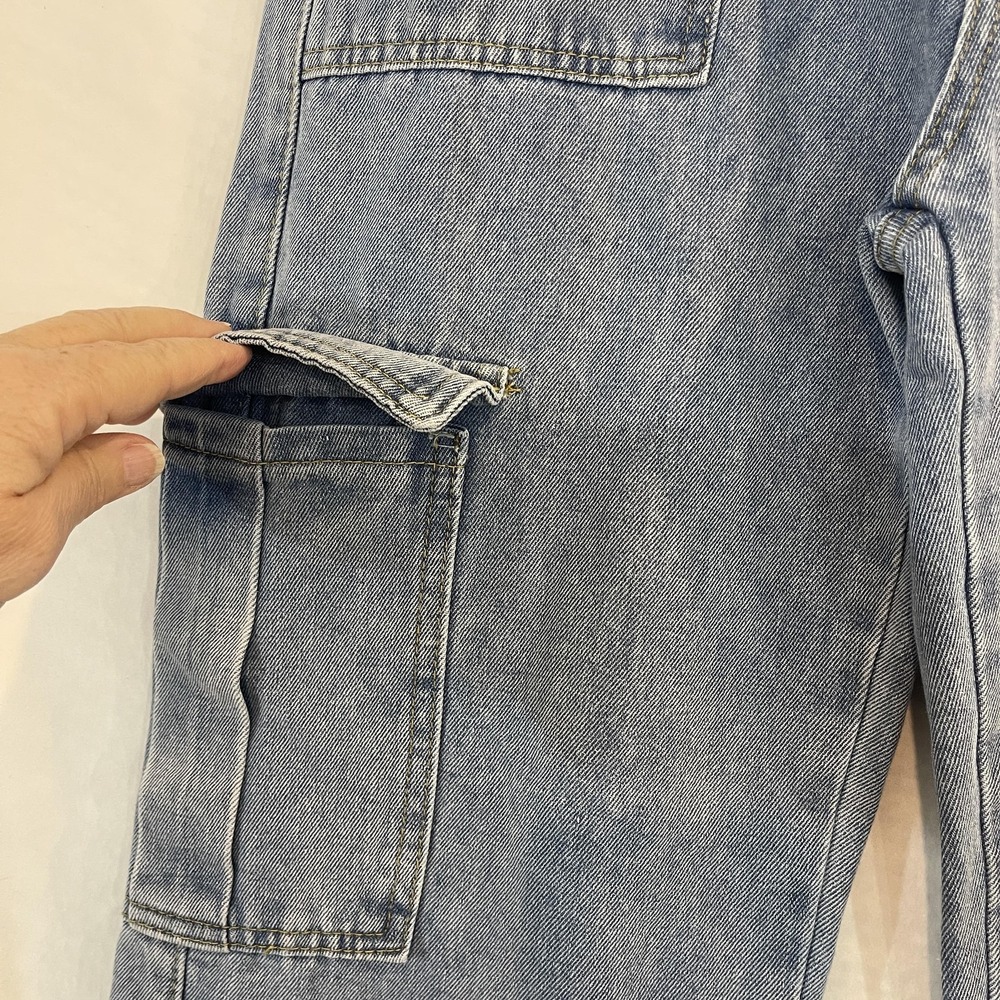 SheIn Jeans Womens 4 Light Wash Blue Cargo Wide Leg High Rise‎ Relaxed Denim - Picture 2 of 11
